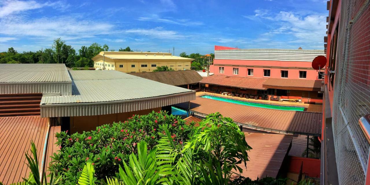 Phimai Inn Hotel Buitenkant foto